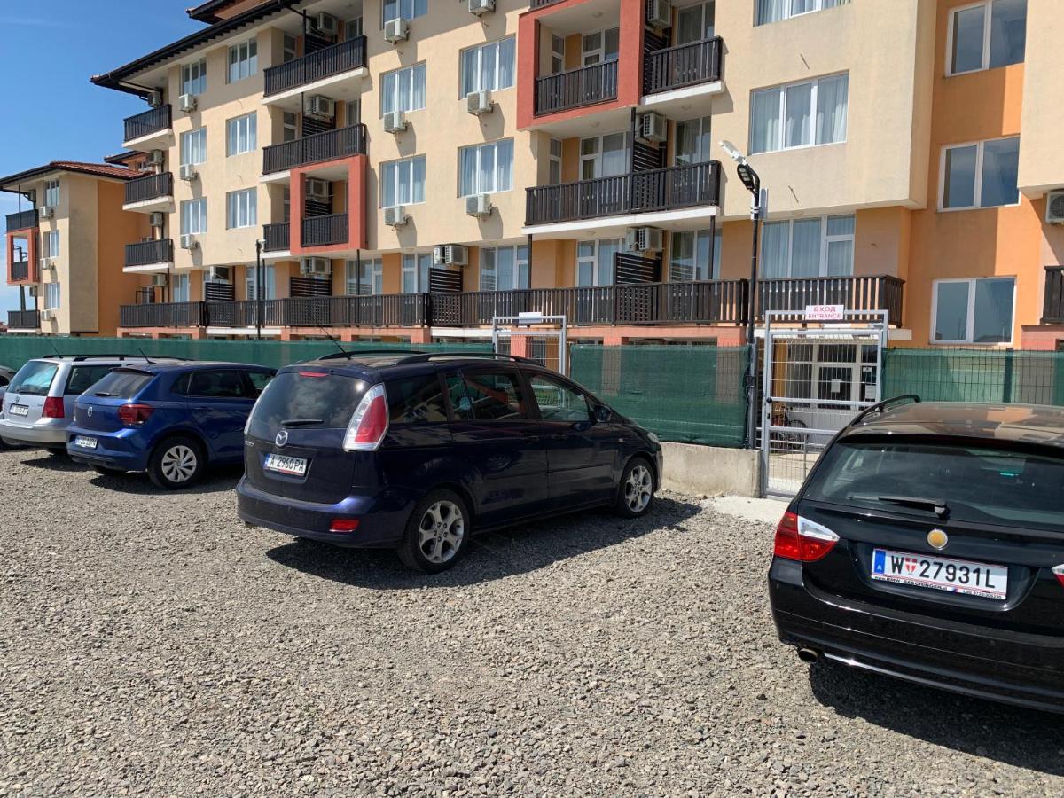 Ferienwohnung Apartcomplex Chateau Aheloy Exterior foto