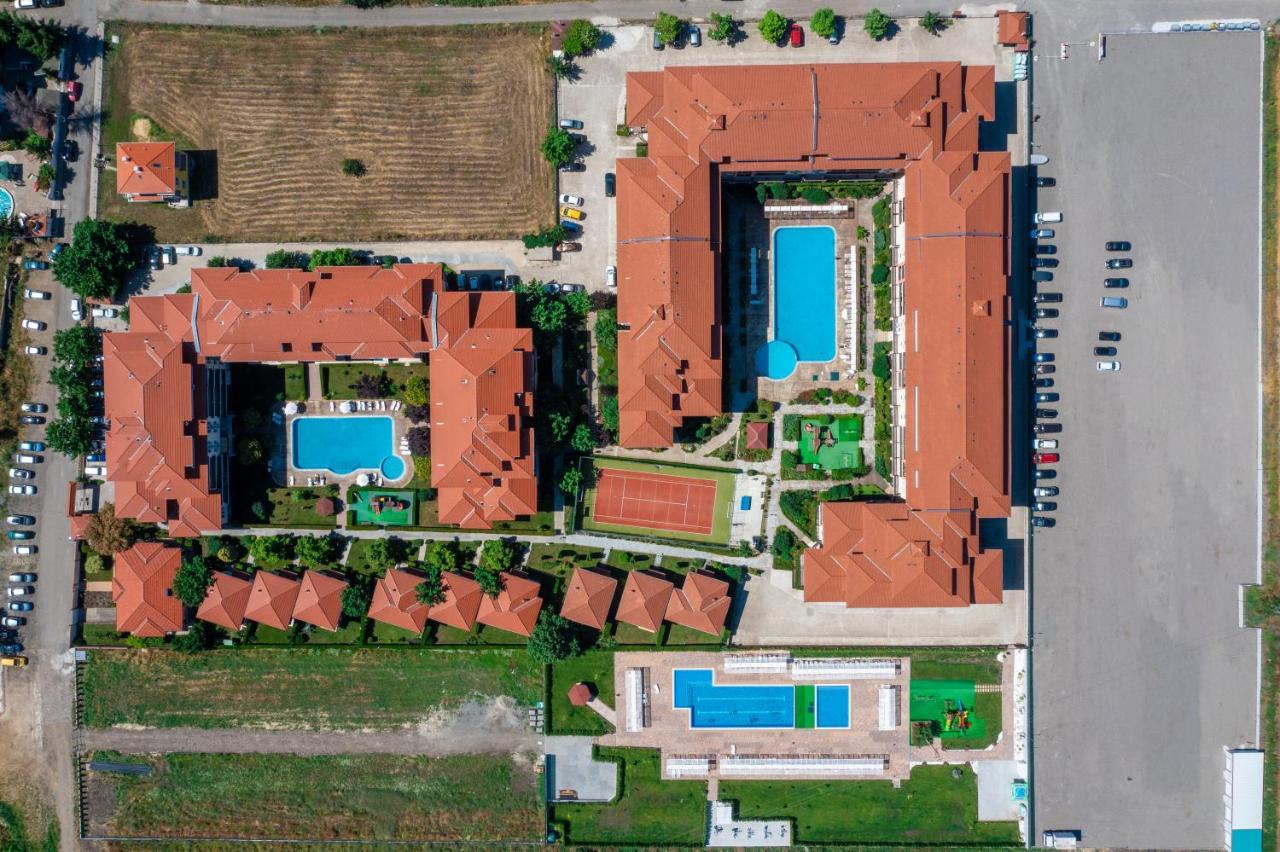 Apartcomplex Chateau Aheloy Exterior foto
