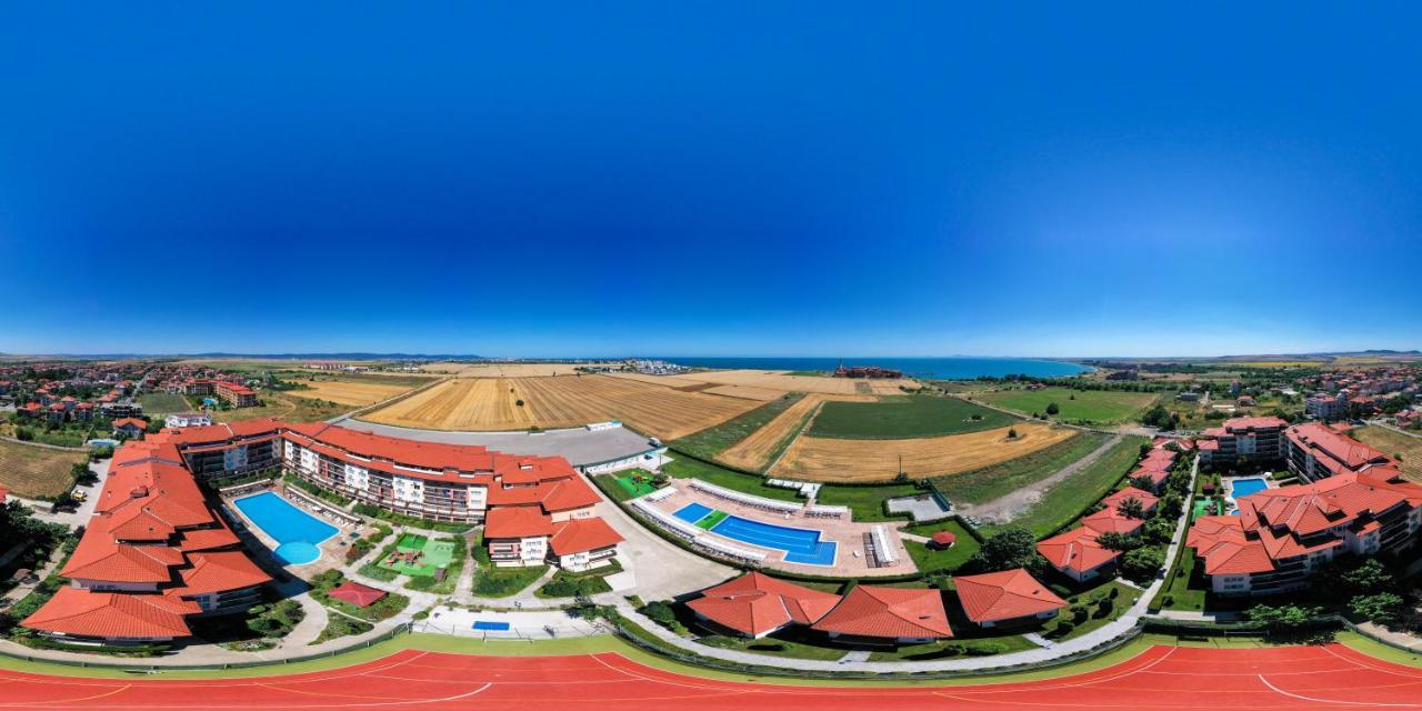 Apartcomplex Chateau Aheloy Exterior foto