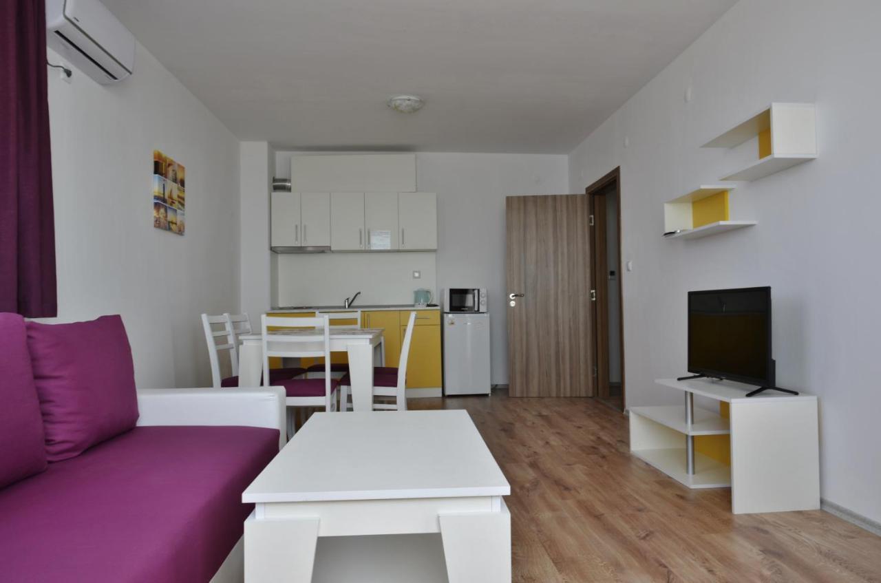 Apartcomplex Chateau Aheloy Exterior foto