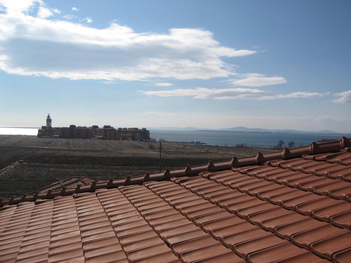 Apartcomplex Chateau Aheloy Exterior foto