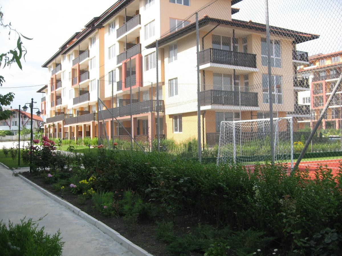Apartcomplex Chateau Aheloy Exterior foto