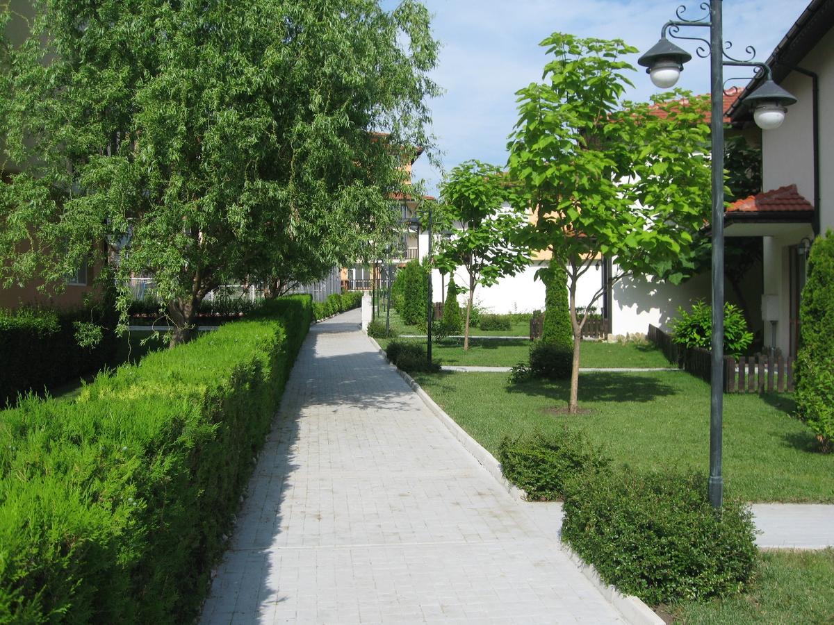 Apartcomplex Chateau Aheloy Exterior foto